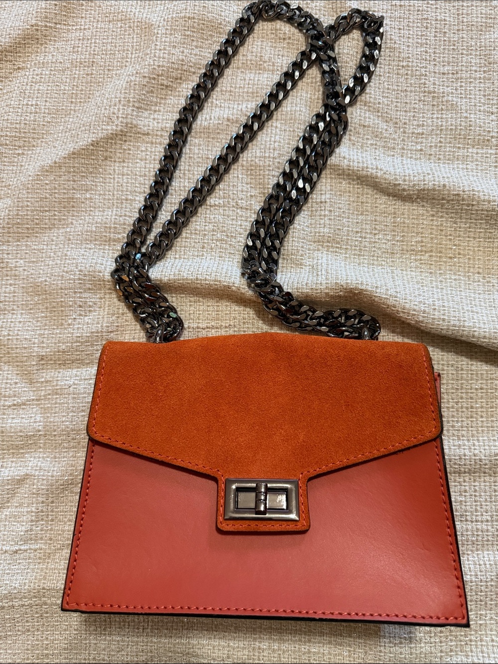 Borse in Pelle Rust Suede & Genuine Leather Crossbody Bag with Gunmetal Chain